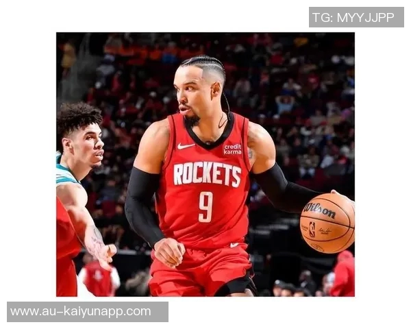 狄龙向记者诉说训练艰辛头部受伤彰显拼搏精神 狄龙向记者诉说训练艰辛头部受伤彰显拼搏精神